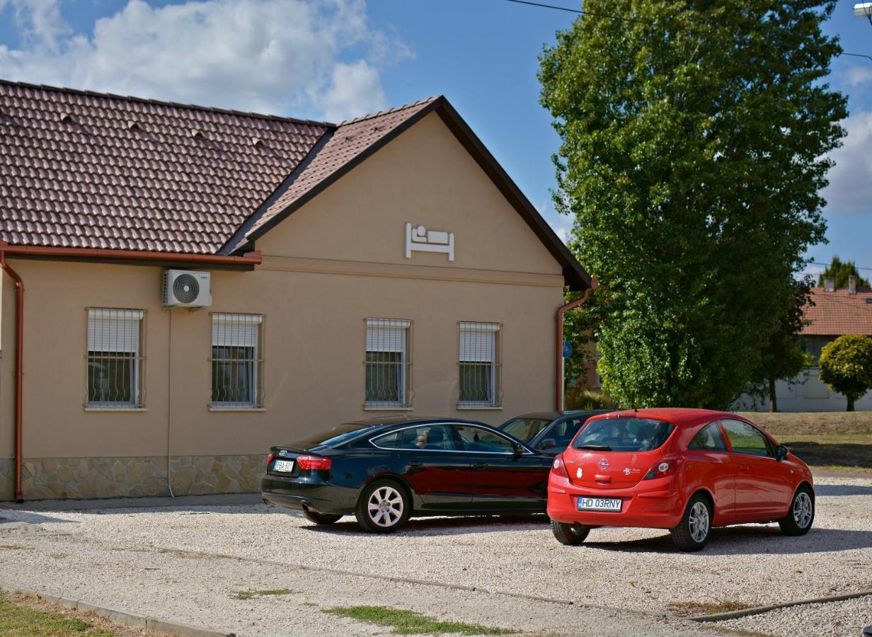 R.Gold Apartman Mako Bagian luar foto