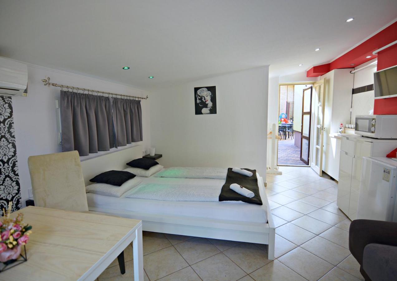 R.Gold Apartman Mako Bagian luar foto