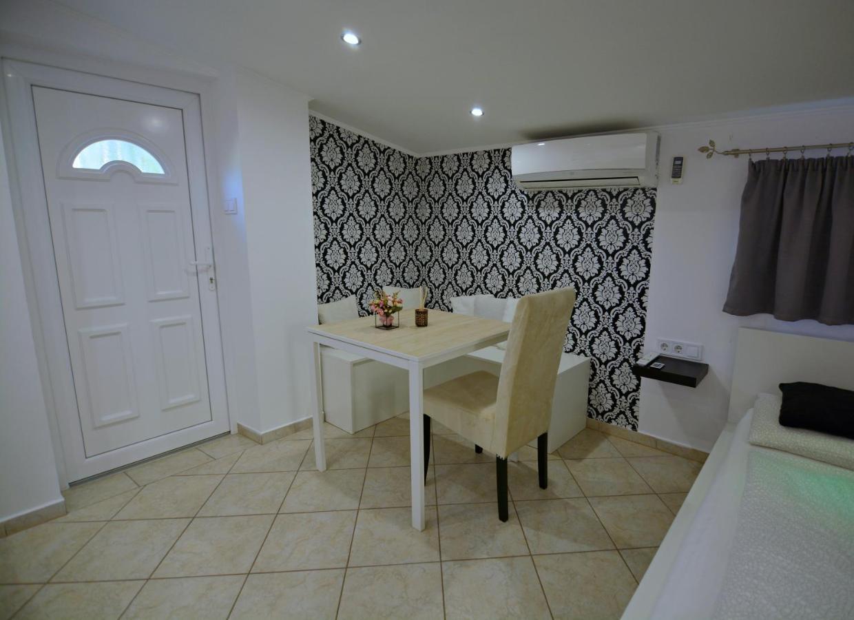 R.Gold Apartman Mako Bagian luar foto
