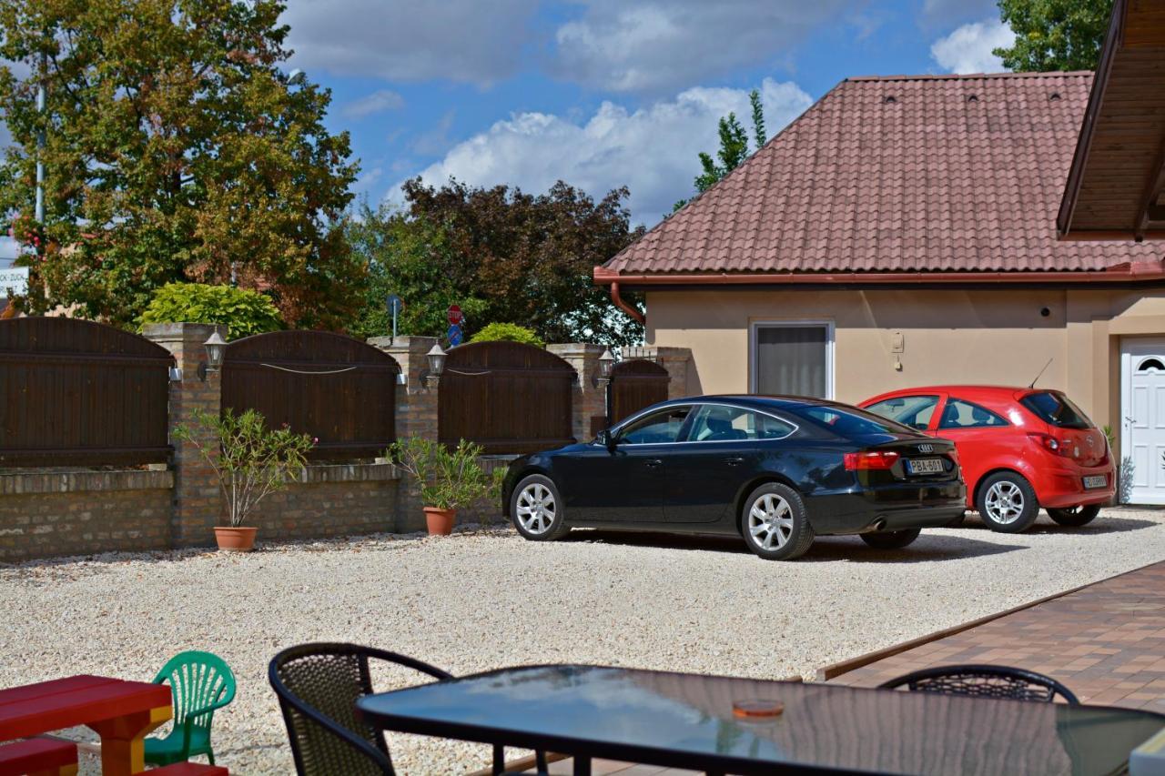 R.Gold Apartman Mako Bagian luar foto