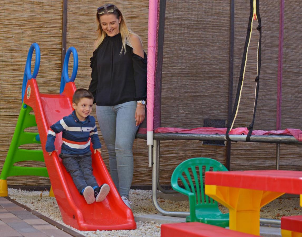 R.Gold Apartman Mako Bagian luar foto