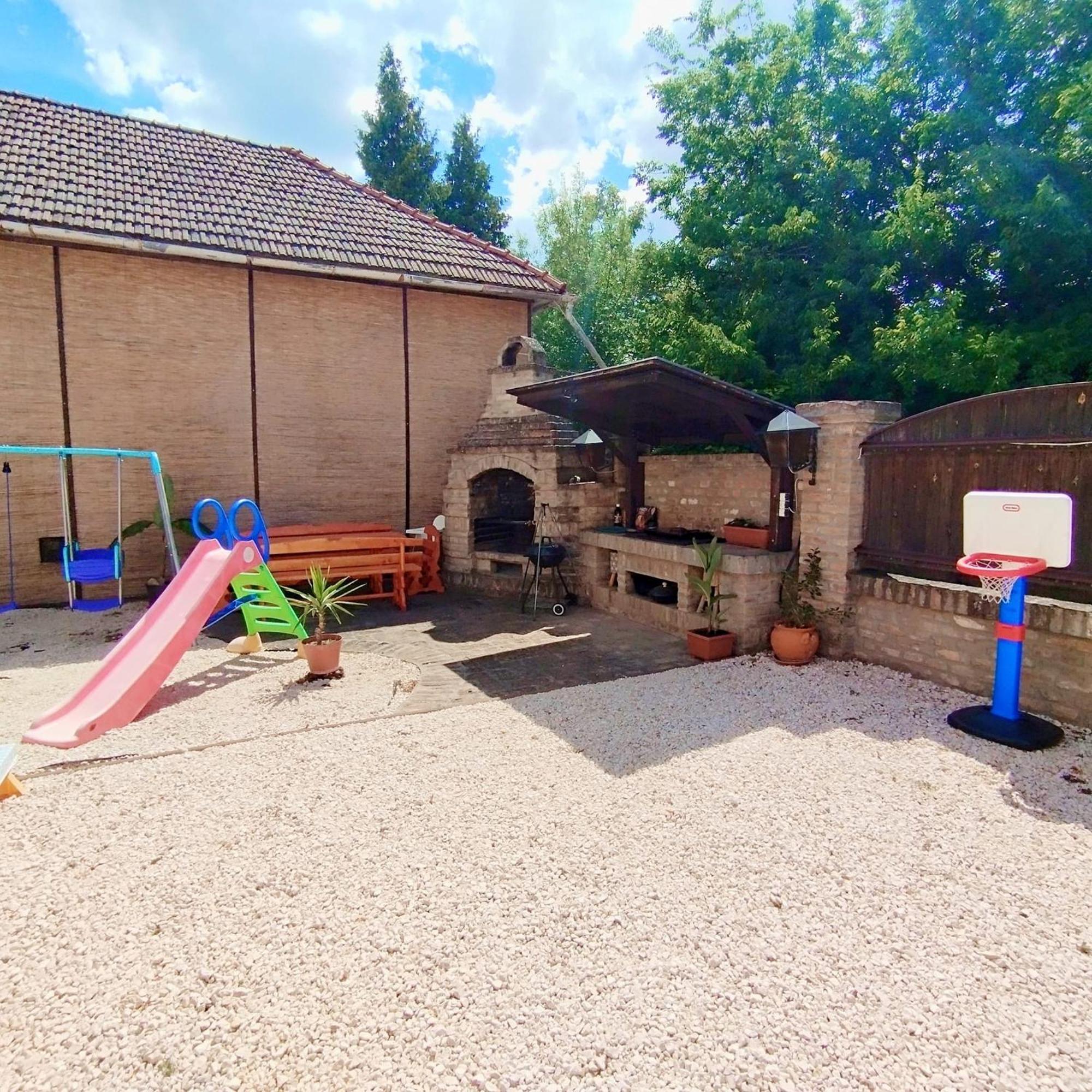 R.Gold Apartman Mako Bagian luar foto
